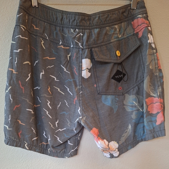 TCSS The Critical Slide Society Mens Gray Floral Swim Trunks Size 29 - Picture 6 of 6